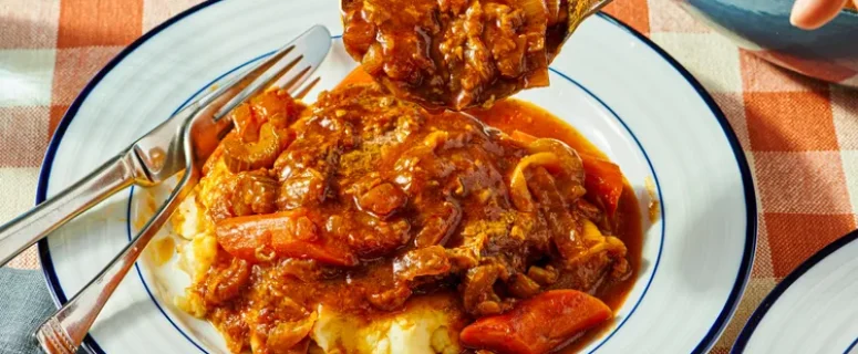 Swiss Steak: The Fork-Tender, Gravy-Laden Midwestern Classic